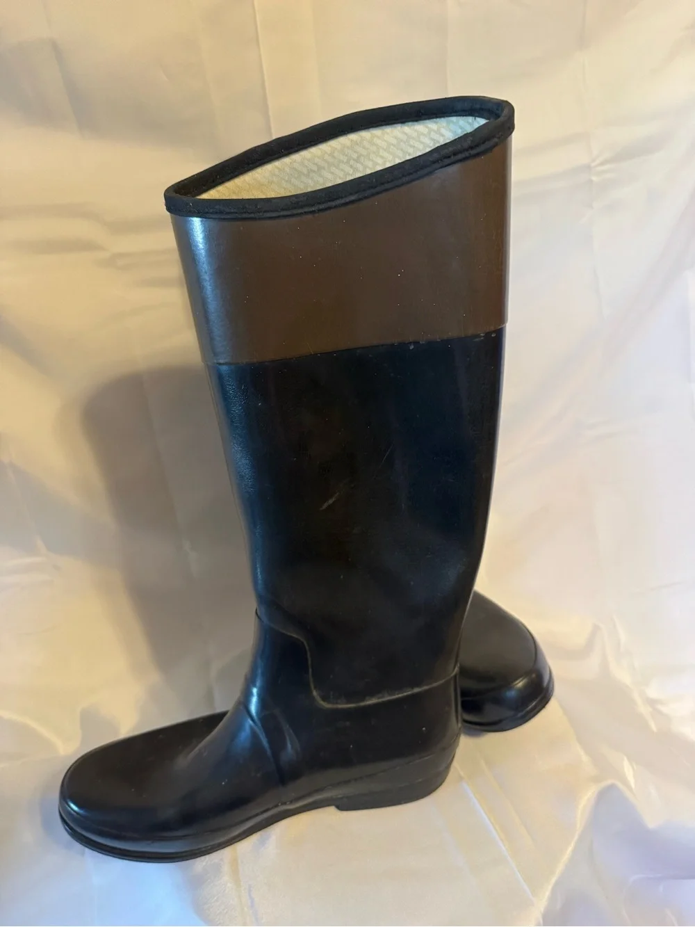 Hunter women’s black